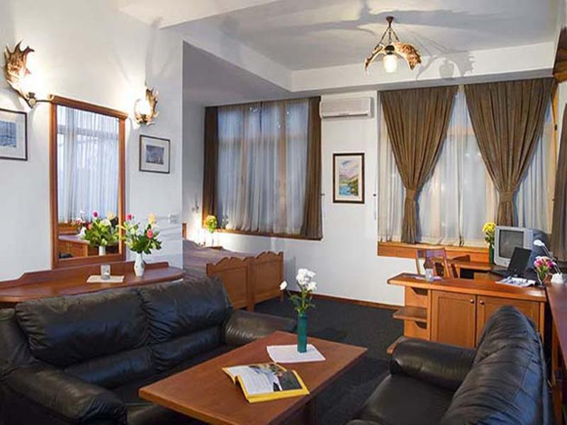 The Hunter'S Lodge Kamnik สโกเปีย ภายนอก รูปภาพ